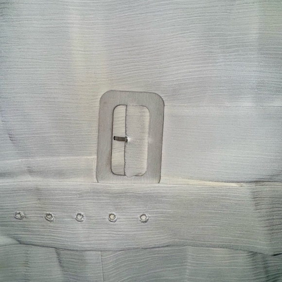 Express Ivory Textured Romper - Picture 2 of 3